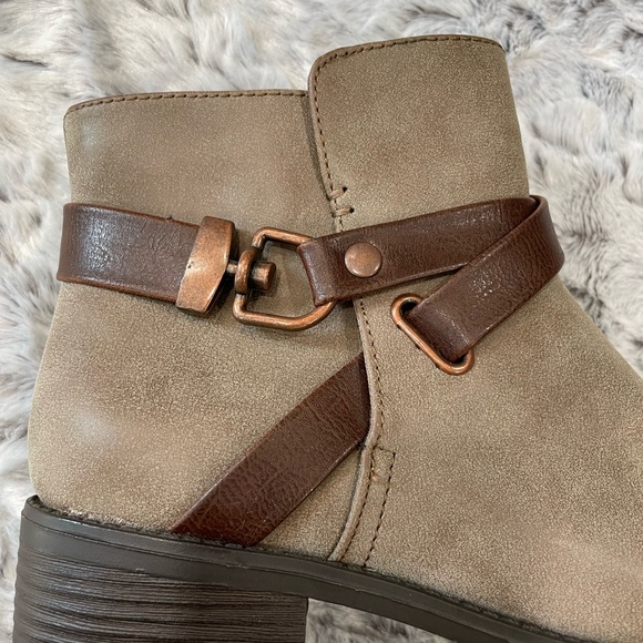 I Heart Comfort Ankle booties - Picture 13 of 13